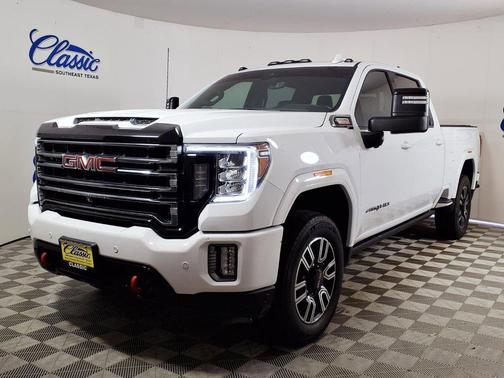White 2022 GMC Sierra 2500 AT4