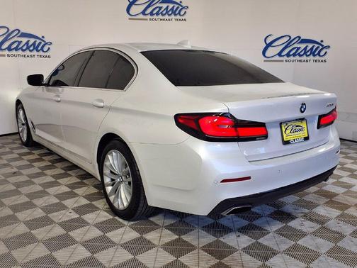 White 2023 BMW 530 i