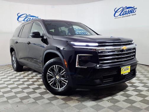 Black 2024 Chevrolet Traverse LT