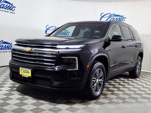 Black 2024 Chevrolet Traverse LT