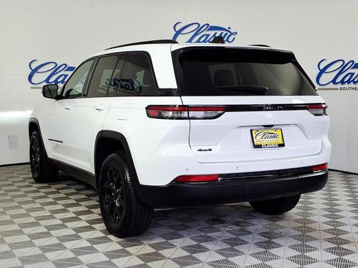 White 2024 Jeep Grand Cherokee Altitude