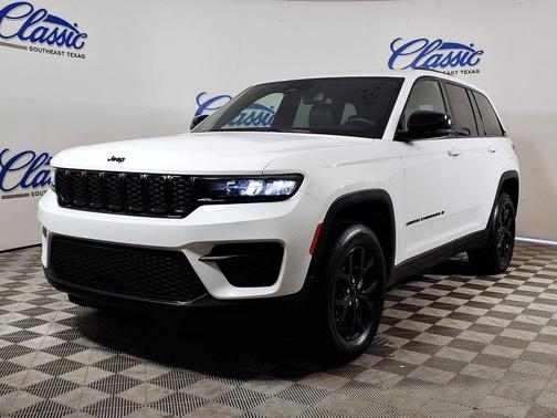White 2024 Jeep Grand Cherokee Altitude