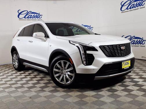 2022 Cadillac XT4 Premium Luxury