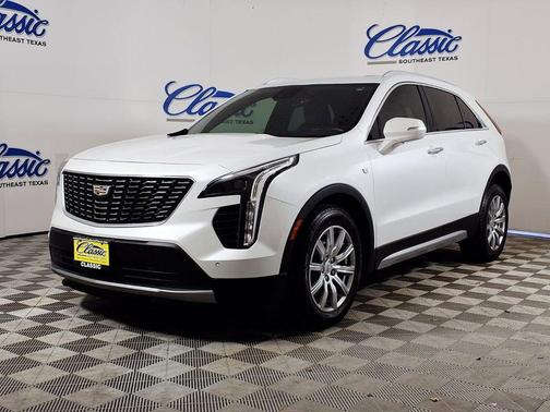 2022 Cadillac XT4 Premium Luxury
