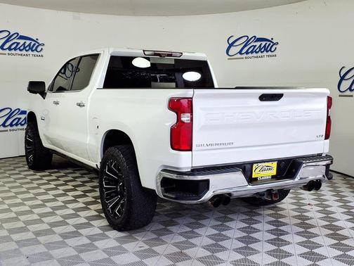 White 2022 Chevrolet Silverado 1500 Limited LTZ