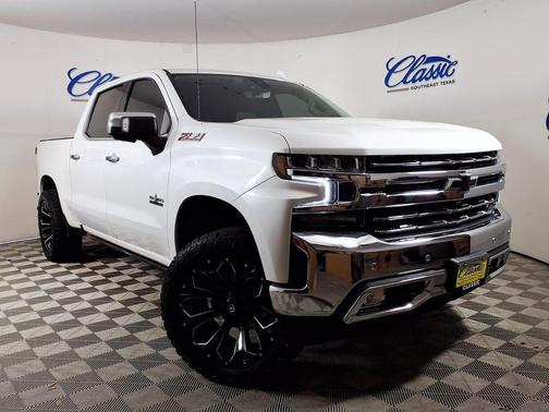 White 2022 Chevrolet Silverado 1500 Limited LTZ