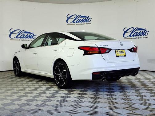 2024 Nissan Altima SR FWD