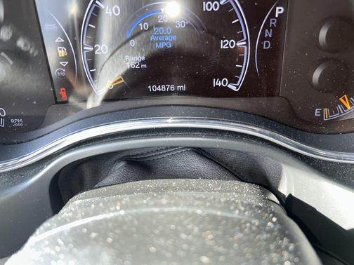 Diamond Black Crystal Pearlcoat 2020 Jeep Grand Cherokee Altitude