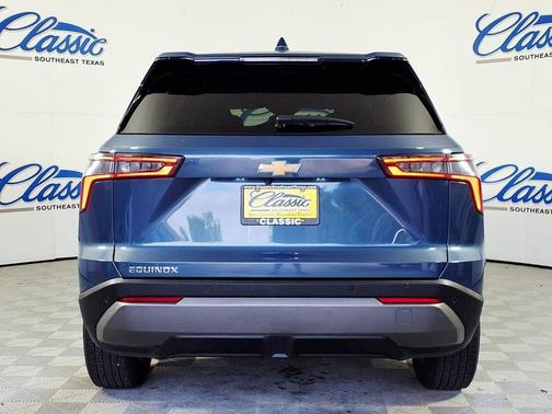 Blue 2025 Chevrolet Equinox 1LT