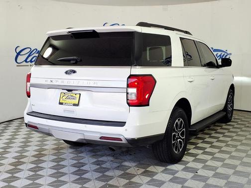 White 2024 Ford Expedition XLT