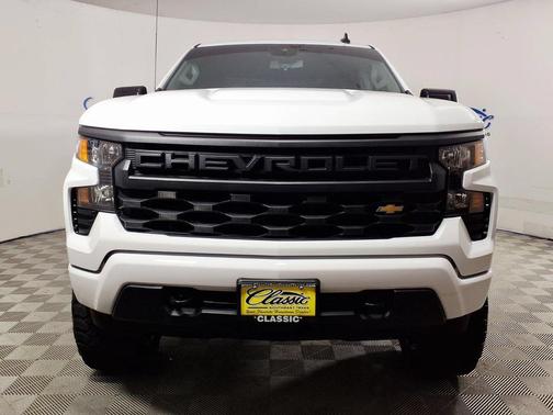 White 2025 Chevrolet Silverado 1500 Custom