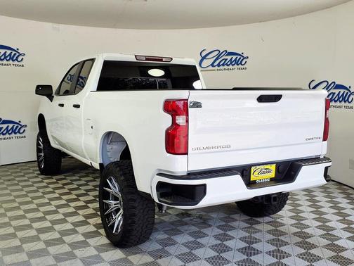White 2025 Chevrolet Silverado 1500 Custom