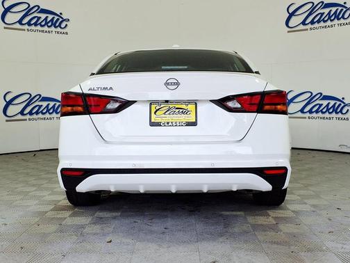 White 2025 Nissan Altima SV FWD