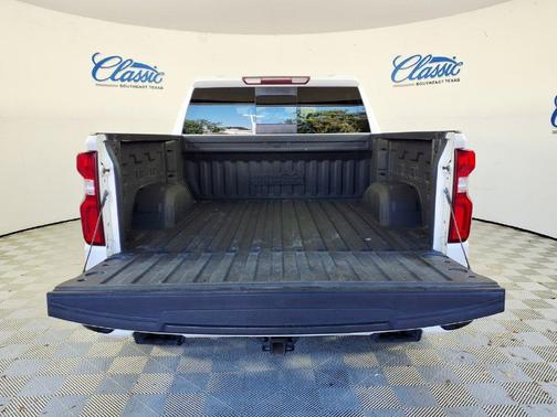 White 2019 Chevrolet Silverado 1500 High Country