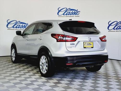 2022 Nissan Rogue Sport S