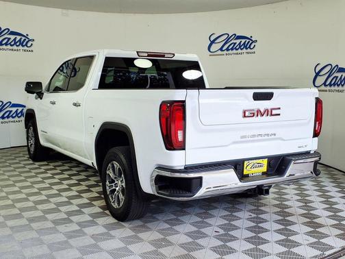 White 2025 GMC Sierra 1500 SLT