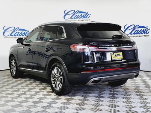2019 Lincoln Nautilus Select