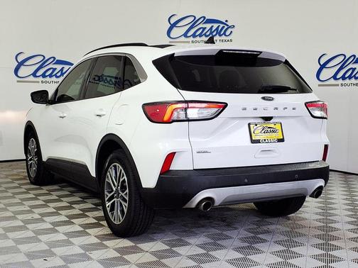 White 2021 Ford Escape SEL