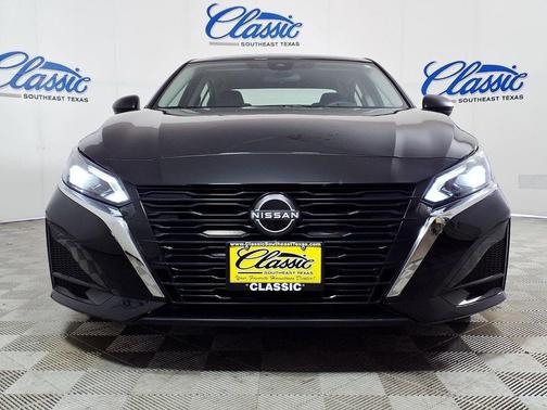 Black 2025 Nissan Altima SV FWD