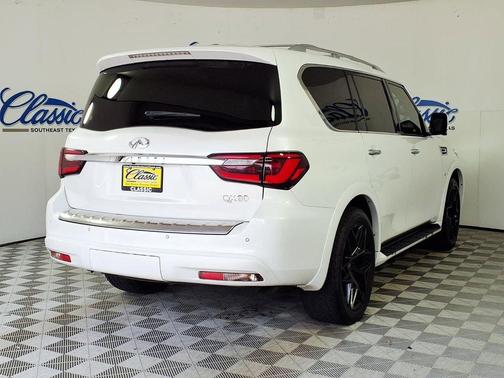 White 2019 INFINITI QX80 Luxe