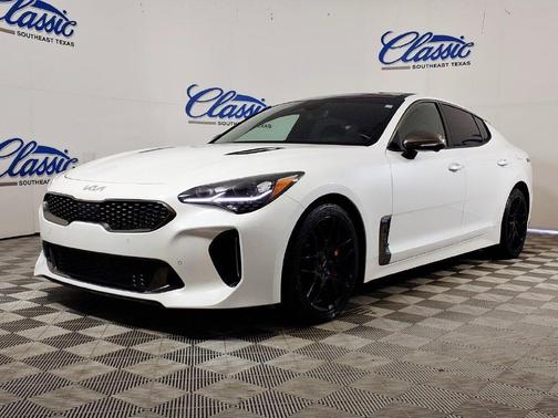 White 2022 Kia Stinger GT2