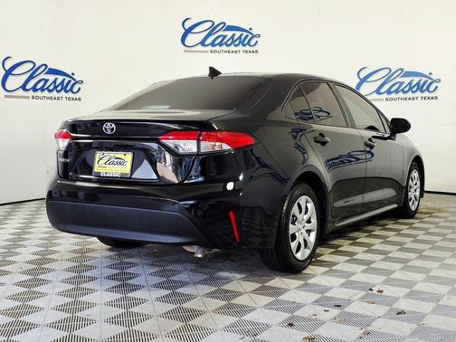 Black 2023 Toyota Corolla LE