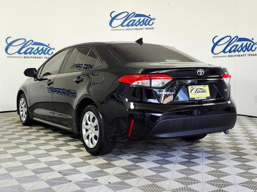 Black 2023 Toyota Corolla LE