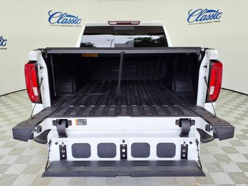 White 2020 GMC Sierra 1500 SLT