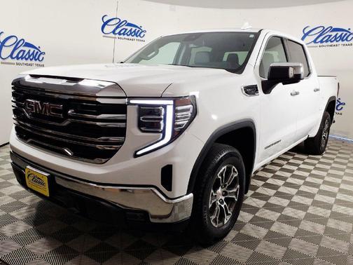 White 2025 GMC Sierra 1500 SLT
