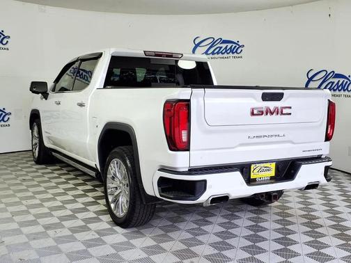 White 2019 GMC Sierra 1500 Denali