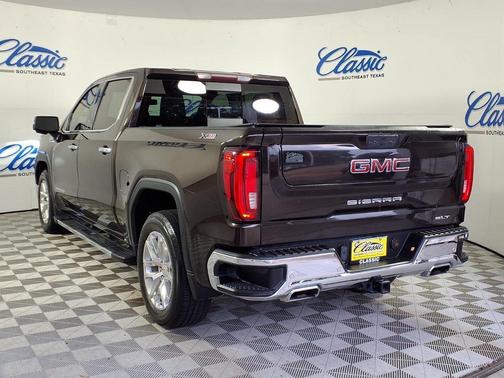 Deep Mahogany Metallic 2019 GMC Sierra 1500 SLT