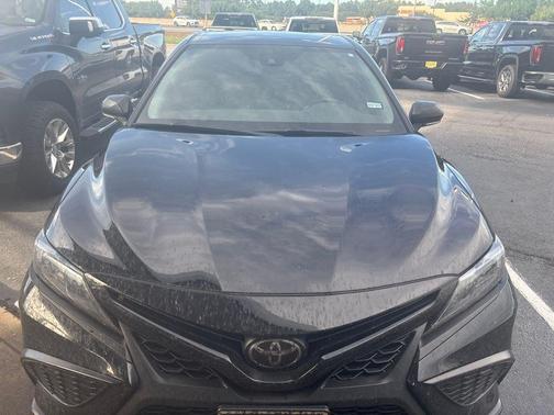 Black 2024 Toyota Camry SE