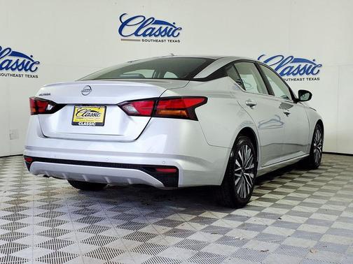 Silver 2025 Nissan Altima SV FWD