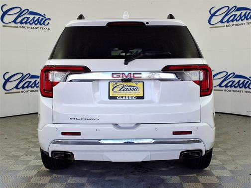 2022 GMC Acadia Denali