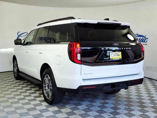 White 2025 Ford Expedition Active