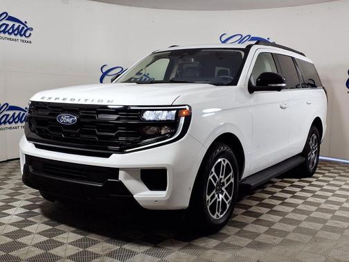 White 2025 Ford Expedition Active