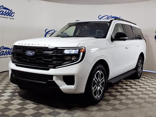 2025 Ford Expedition Active