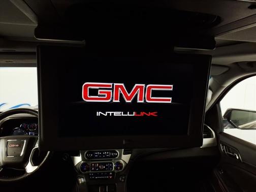 2017 GMC Yukon XL SLT
