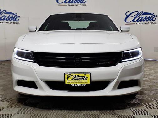 White 2022 Dodge Charger SXT