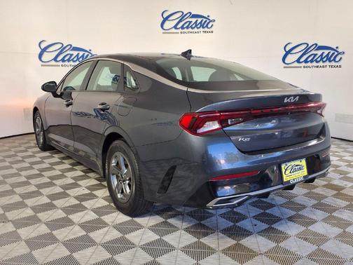 Gray 2022 Kia K5 LXS