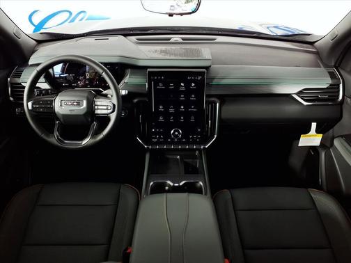 2026 GMC Acadia AWD AT4