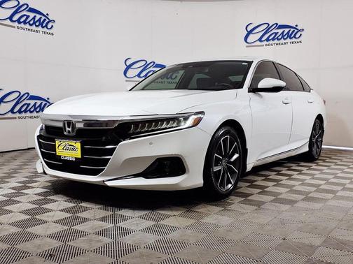 White 2022 Honda Accord EX-L 1.5T