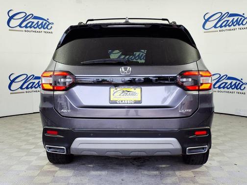 Gray 2023 Honda Pilot AWD Elite