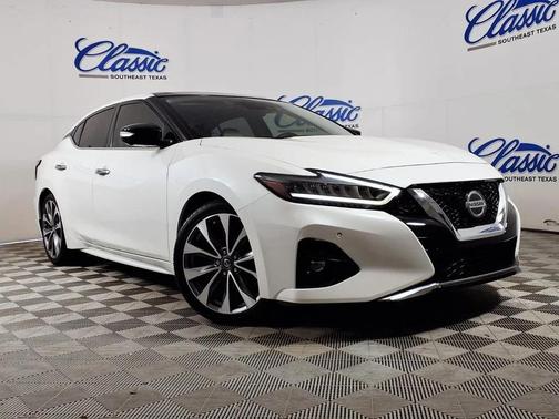 White 2022 Nissan Maxima 3.5 Platinum