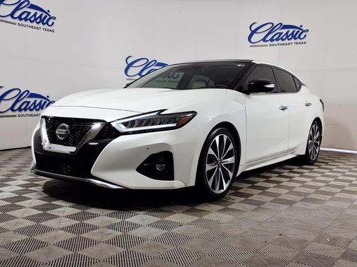 White 2022 Nissan Maxima 3.5 Platinum
