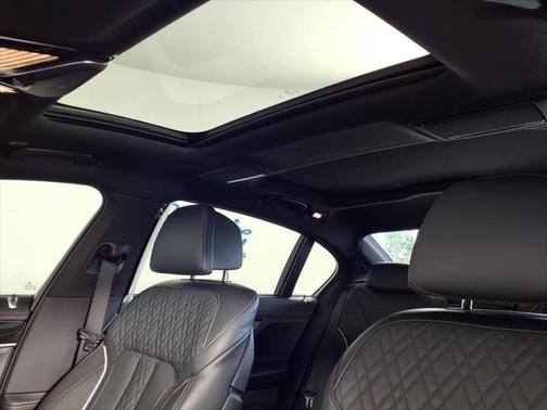 2019 BMW 750 i xDrive