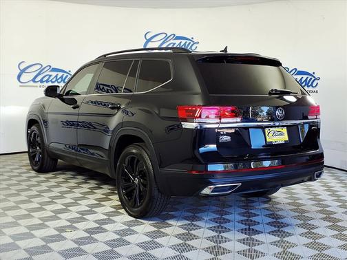 2022 Volkswagen Atlas 2.0T SE w/Technology 4MOTION