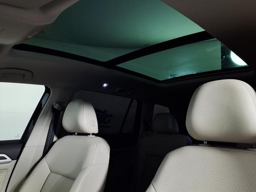 2022 Volkswagen Atlas 2.0T SE w/Technology 4MOTION