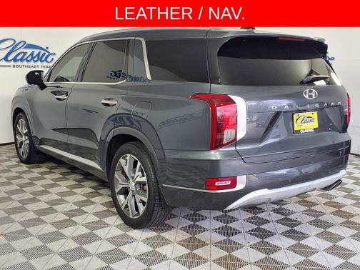 Gray 2022 Hyundai PALISADE Limited