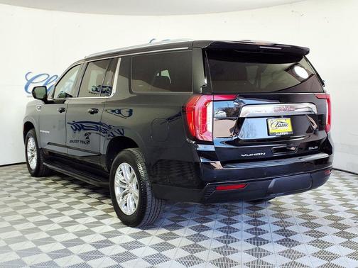 2022 GMC Yukon XL SLE